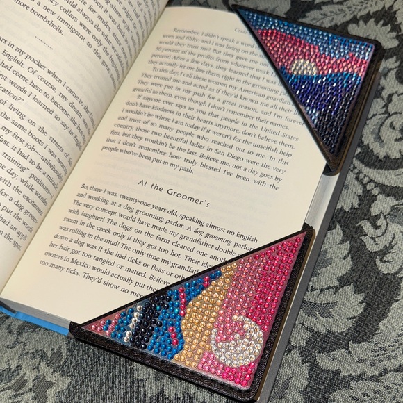📖 Handcrafted Diamond Art Corner Bookmarks – Set of 2 - Picture 2 of 7